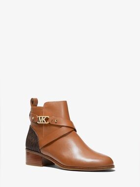 MICHAEL KORS
Kincaid Leather Ankle Boot
